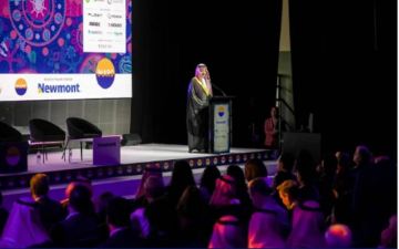 المديفر: قطاع التعدين يحقق قفزات نوعية ويستقطب استثمارات تفوق 170 مليار ريال المديفر: قطاع التعدين يحقق قفزات نوعية ويستقطب استثمارات تفوق 170 مليار ريال