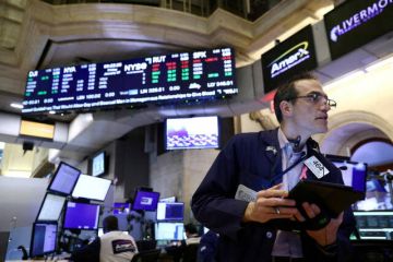 ظهور الفقاعة.. ارتفاع تقييمات شركات الذكاء الاصطناعي مع جنون المستثمرين ظهور الفقاعة.. ارتفاع تقييمات شركات الذكاء الاصطناعي مع جنون المستثمرين