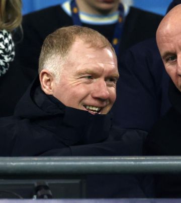 بول سكولز يعلن التوقف عن تحليل المباريات للاعتناء بنجله