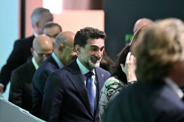 حول عطلة نهاية الأسبوع .. الرميان يكشف عن سؤال يطرحه على ولي العهد السعودي