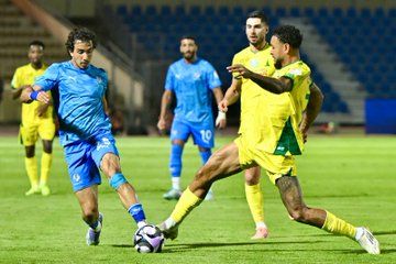 التعادل يحسم مواجهة نيوم والخليج