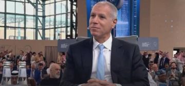 رئيس HSBC : نتواجد في السعودية منذ 70 عاما وشراكتنا مبنية على استراتيجية قوية رئيس HSBC : نتواجد في السعودية منذ 70 عاما وشراكتنا مبنية على استراتيجية قوية