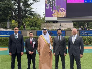 أمين عام هيئة الفروسية يسلم الكأس الملكي السعودي في اليابان للفائز بالمركز الأول