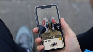 جوجل تتيح تجربة الأحذية الافتراضية بالذكاء الاصطناعي