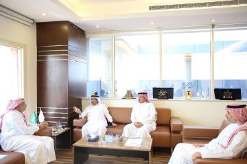 رئيس القطاع الغربي بشركة المياه الوطنية يلتقي محافظ تربة لمناقشة تطوير الخدمات المائية بالمحافظة رئيس القطاع الغربي بشركة المياه الوطنية يلتقي محافظ تربة لمناقشة تطوير الخدمات المائية بالمحافظة