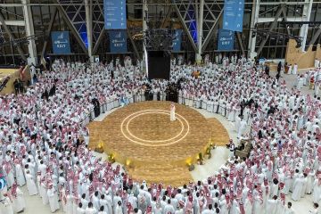 بيع 3 صقور بـ(428) ألف ريال في معرض الصقور والصيد السعودي الدولي 2025