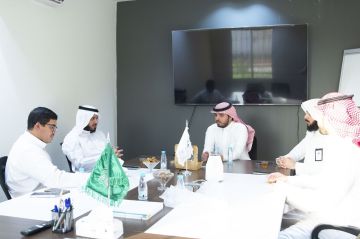 قرطبة والرحاب تحتضنان فريق سهم للرماية وتناقشان تطوير الأداء المؤسسي قرطبة والرحاب تحتضنان فريق سهم للرماية وتناقشان تطوير الأداء المؤسسي