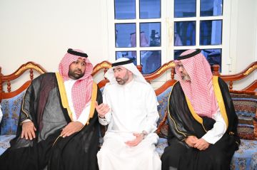 أمير جازان ونائبه يقدمان واجب العزاء للدكتور حسن الحازمي في وفاة نجله أمير جازان ونائبه يقدمان واجب العزاء للدكتور حسن الحازمي في وفاة نجله
