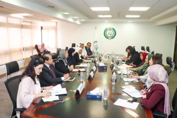 البرلمان العربي يعقد اجتماعا مع ائتلاف البرلمانيات من الدول العربية