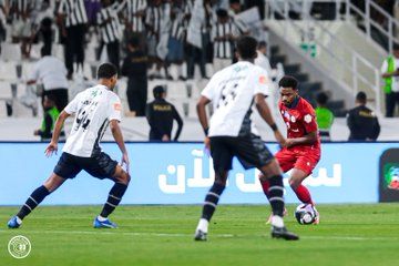 التعادل الإيجابي يحسم لقاء الشباب وضمك