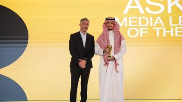الرئيس التنفيذي للتواصل في مؤسسة المسار الرياضي يحصد جائزة أفضل قائد إعلامي لعام 2025 الرئيس التنفيذي للتواصل في مؤسسة المسار الرياضي يحصد جائزة أفضل قائد إعلامي لعام 2025