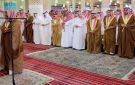 أمير الرياض يؤدي صلاة الميت على الأميرة هيفاء بنت تركي بن محمد بن سعود الكبير آل سعود - sa