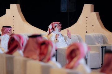 بيع شاهين شرورة بـ 351 ألف ريال في الليلة الـ 25 لمزاد نادي الصقور السعودي 2025 بيع شاهين شرورة بـ 351 ألف ريال في الليلة الـ 25 لمزاد نادي الصقور السعودي 2025