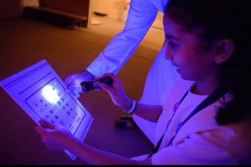 غرفة أسرار الحرف في أسبوع بنان.. تجربة تفاعلية تأسر خيال الأطفال وتحيي التراث عبر الألغاز