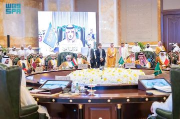 وزراء داخلية الخليج يعقدون اجتماعهم الـ42 في الكويت لتعزيز الأمن المشترك ومواجهة التحديات الحديثة وزراء داخلية الخليج يعقدون اجتماعهم الـ42 في الكويت لتعزيز الأمن المشترك ومواجهة التحديات الحديثة