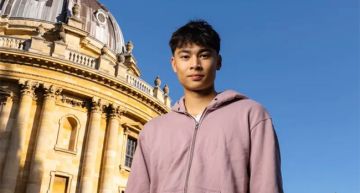 نجم مان سيتي يصدم غوارديولا بتفضيله الدراسة على الكرة