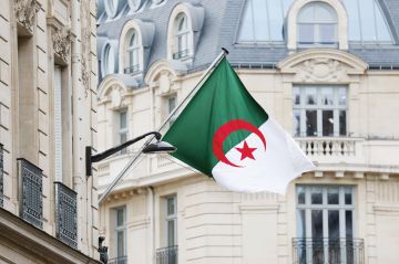 الرئيس الجزائري يأمر بتحضير مشروع رفع الحد الأدنى للأجور