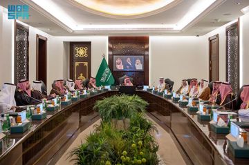 نائب أمير مكة ومحافظ جدة يطلعان على مشاريع التطوير العقاري