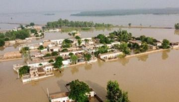 ارتفاع حصيلة ضحايا الفيضانات والانهيارات الأرضية في وسط فيتنام لـ55 شخصا