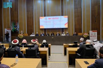 وزير الشؤون الإسلامية يؤكد أهمية العناية بالشباب وتحصين فكرهم وزير الشؤون الإسلامية يؤكد أهمية العناية بالشباب وتحصين فكرهم