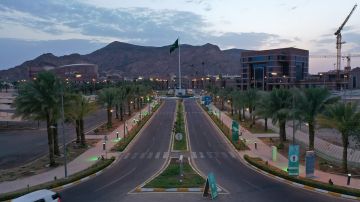 برنامج مسرعات القيادة في جامعة طيبة يواصل تطوير مهارات أكثر من 100 طالب وطالبة