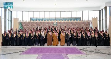 وزير الداخلية يلتقي متقاعدي قطاعات الوزارة في الحدود الشمالية ويشيد بعطائهم الأمني