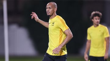 خبير تحكيمي يكشف مفاجأة بشأن طرد فابينيو في مباراة الاتحاد والخليج