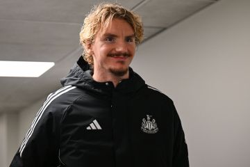 مدرب نيوكاسل يحذر فولتيماده من خطط المنافسين لإيقافه مدرب نيوكاسل يحذر فولتيماده من خطط المنافسين لإيقافه