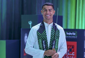 رونالدو: أنا سعودي والسعودية بلد رائع للعيش (فيديو) رونالدو: أنا سعودي والسعودية بلد رائع للعيش (فيديو)