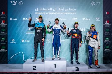 للفورمولا 4.. حلبة كورنيش جدة تشهد اختتام منافسات السباق الأول من الجولة الرابعة لبطولة أرامكو السعودية للفورمولا 4.. حلبة كورنيش جدة تشهد اختتام منافسات السباق الأول من الجولة الرابعة لبطولة أرامكو السعودية