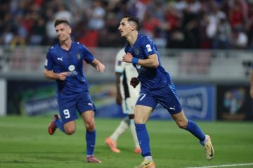 نخبة آسيا.. الاتحاد يخسر برباعية أمام الدحيل القطري نخبة آسيا.. الاتحاد يخسر برباعية أمام الدحيل القطري