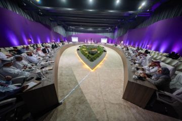 وزير الحج يلتقي بـ100 وزير ومفتي ورئيس مكتب شؤون حج ويحثهم على استكمال إجراءات التعاقد قبل 15 رجب