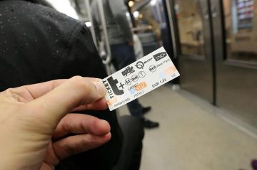 باريس تستغني نهائيا عن تذاكر المترو الورقية بعد 125 عاما من الخدمة