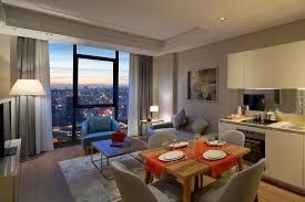 إخلاء فندق في اسطنبول بعد وفاة 3 سياح جراء ما يشتبه بأنه تسمم إخلاء فندق في اسطنبول بعد وفاة 3 سياح جراء ما يشتبه بأنه تسمم