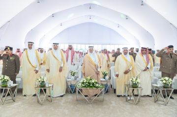 أمير الشرقية يدشن الجسر البحري بين صفوى ورأس تنورة ويبحث مع وزير النقل تنظيم سير الشاحنات