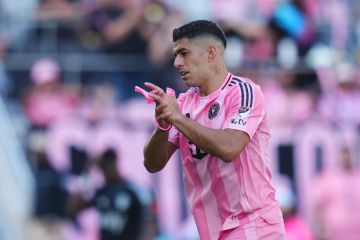 إيقاف لويس سواريز عن مباراة حاسمة لإنترميامي إيقاف لويس سواريز عن مباراة حاسمة لإنترميامي