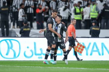 السعودية.. تصرف لافت من حمد الله بعد هدفه أمام الاتحاد السعودية.. تصرف لافت من حمد الله بعد هدفه أمام الاتحاد