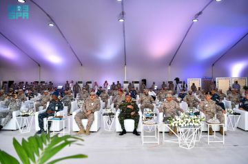 اختتام مناورات التمرين البحري المختلط الموج الأحمر 8 اختتام مناورات التمرين البحري المختلط الموج الأحمر 8