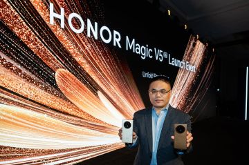 HONOR تحتفل بخمس سنوات من الابتكار والتكنولوجيا التي تواكب احتياجات العملاء وتلبي تطلعاتهم HONOR تحتفل بخمس سنوات من الابتكار والتكنولوجيا التي تواكب احتياجات العملاء وتلبي تطلعاتهم