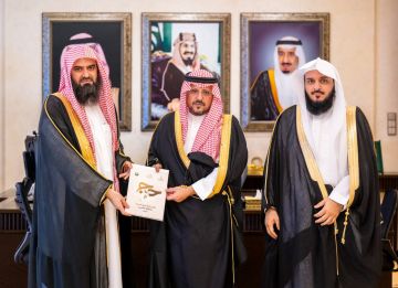 نائب أمير القصيم يطلع على أبرز الجهود الميدانية والتوعوية لهيئة الأمر بالمعروف في موسم الحج العام الماضي نائب أمير القصيم يطلع على أبرز الجهود الميدانية والتوعوية لهيئة الأمر بالمعروف في موسم الحج العام الماضي