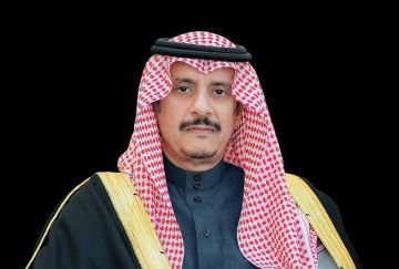 محافظ حفر الباطن يطلع على برنامج المدن الذكية