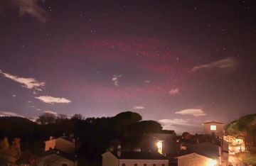 ظاهرة جوية نادرة: حلقة ضوئية عملاقة تومض فوق إيطاليا لأقل من جزء من الثانية