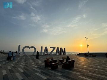 أجواء شتوية معتدلة.. واجهات جازان البحرية وحدائقها تجذب الزوار