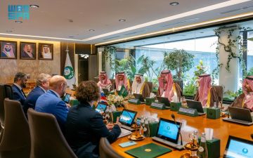 أمين الرياض يلتقي وزير حكومة موسكو أمين الرياض يلتقي وزير حكومة موسكو