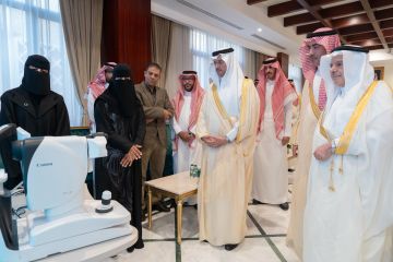 محافظ الأحساء يدشن مبادرتي سكرك بأمان والشرقية مبصرة