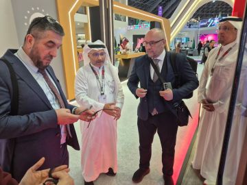 الإسورة الذكية تقنية سريعة لمعرفة هوية الحجاج