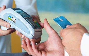 إنفاق المستهلكين الأسبوعي بالمملكة عبر نقاط البيع يتراجع بنسبة 14.4 