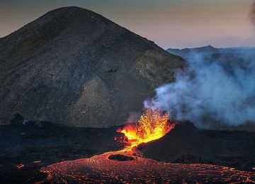 المركز الوطني للأرصاد: لا تأثير لرماد بركان هالاي غويب على أجواء المملكة المركز الوطني للأرصاد: لا تأثير لرماد بركان هالاي غويب على أجواء المملكة