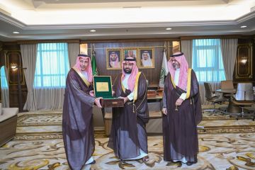 أمير جازان يستقبل وزير الدولة عضو مجلس الوزراء رئيس مجلس إدارة مركز دعم هيئات التطوير
