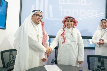 مناف للأغذية الصناعية توقع خمس اتفاقيات استراتيجية وتستعرض منظومتها الإنتاجية في مؤتمر ومعرض الحج 1447هـ مناف للأغذية الصناعية توقع خمس اتفاقيات استراتيجية وتستعرض منظومتها الإنتاجية في مؤتمر ومعرض الحج 1447هـ